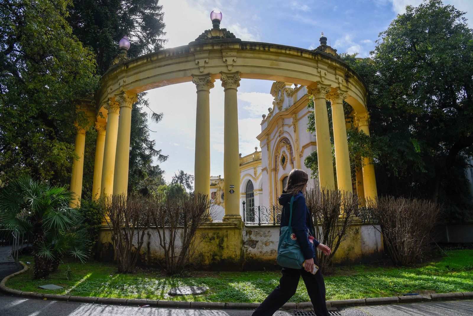 Fotografías del entorno del Teatro Lope de Vega