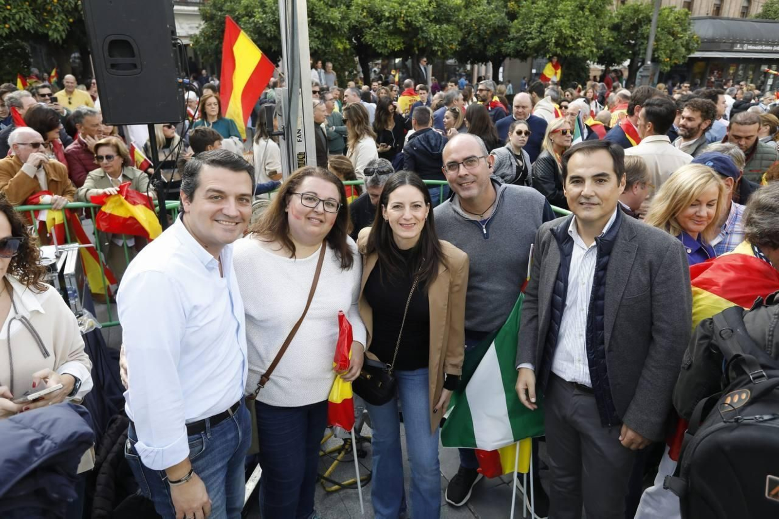 Las imágenes de la protesta multitudinaria del PP contra la amnistía en Córdoba