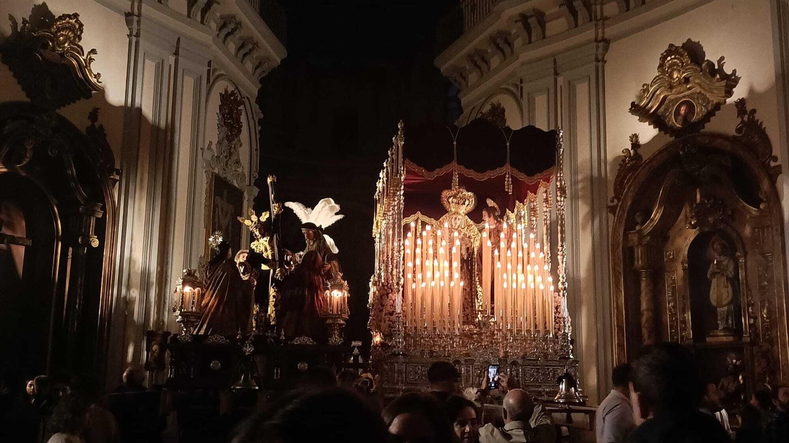 Los titulares de Salutación, en San Felipe Neri.