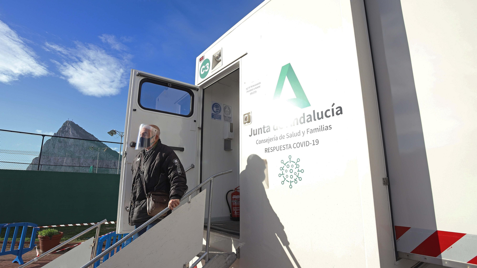 Cribados masivos en La Línea