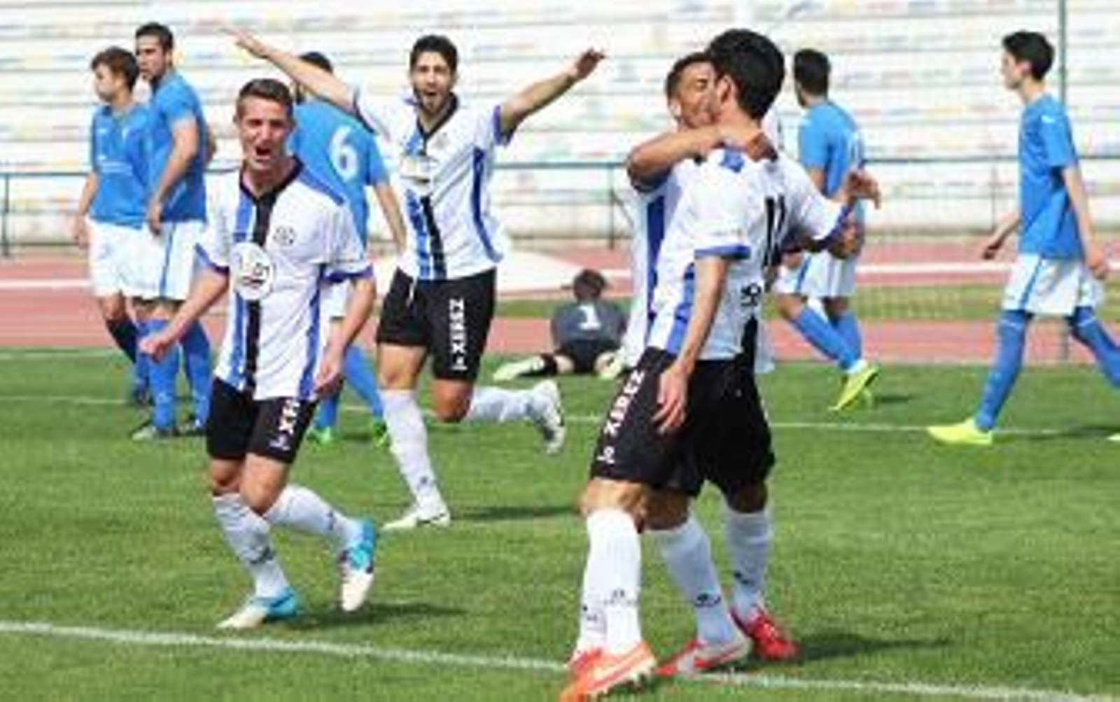 Por la vía rápida y usando la cabeza (0-3)