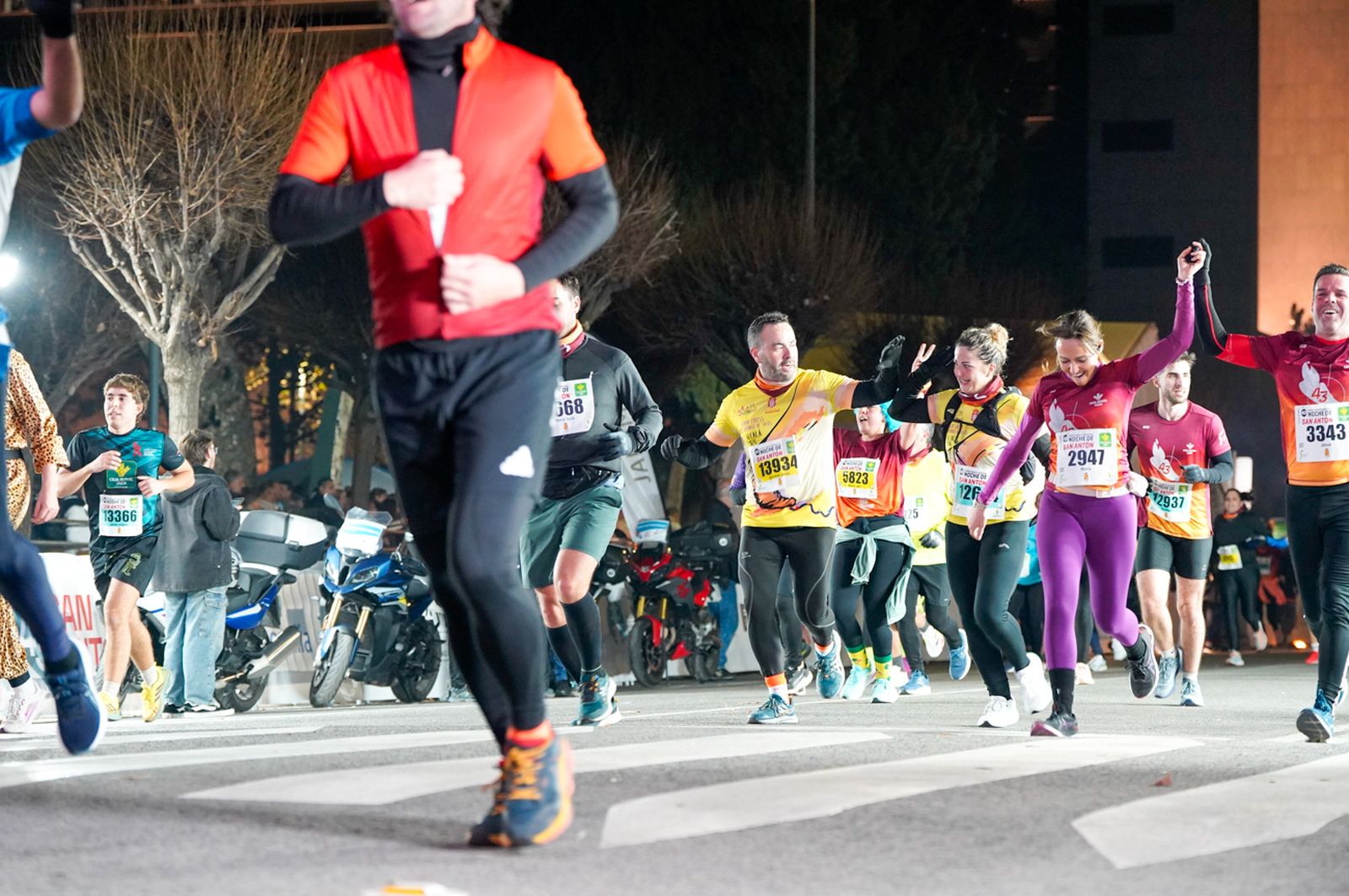 En imágenes: búscate en tu llegada a meta de la Carrera de San Antón 2026 (17)