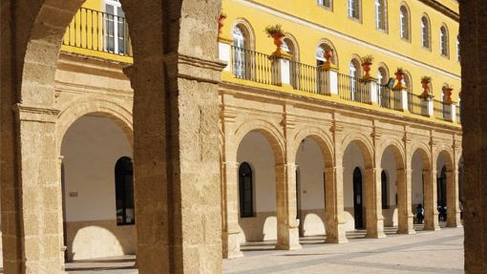 Una imagen del patio del colegio Safa San Luis.
