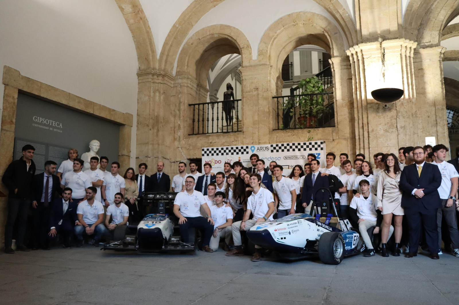 El equipo de ARUS, la escudería de la Universidad de Sevilla.