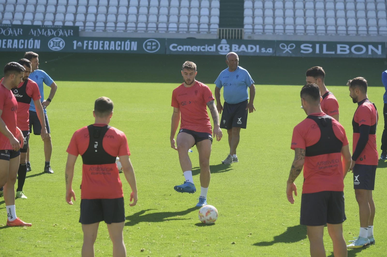 El primer entrenamiento de Manuel Mosquera como técnico del Córdoba CF, en imágenes