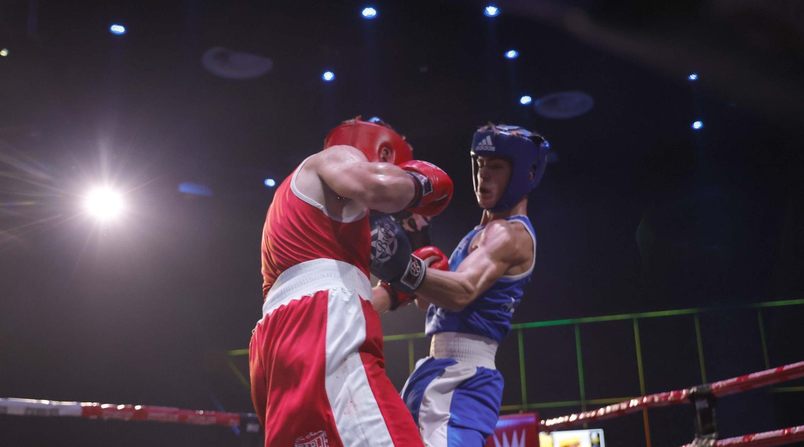 Las fotos de la VIII Fight Night de boxeo del Don Príncipe en San Roque