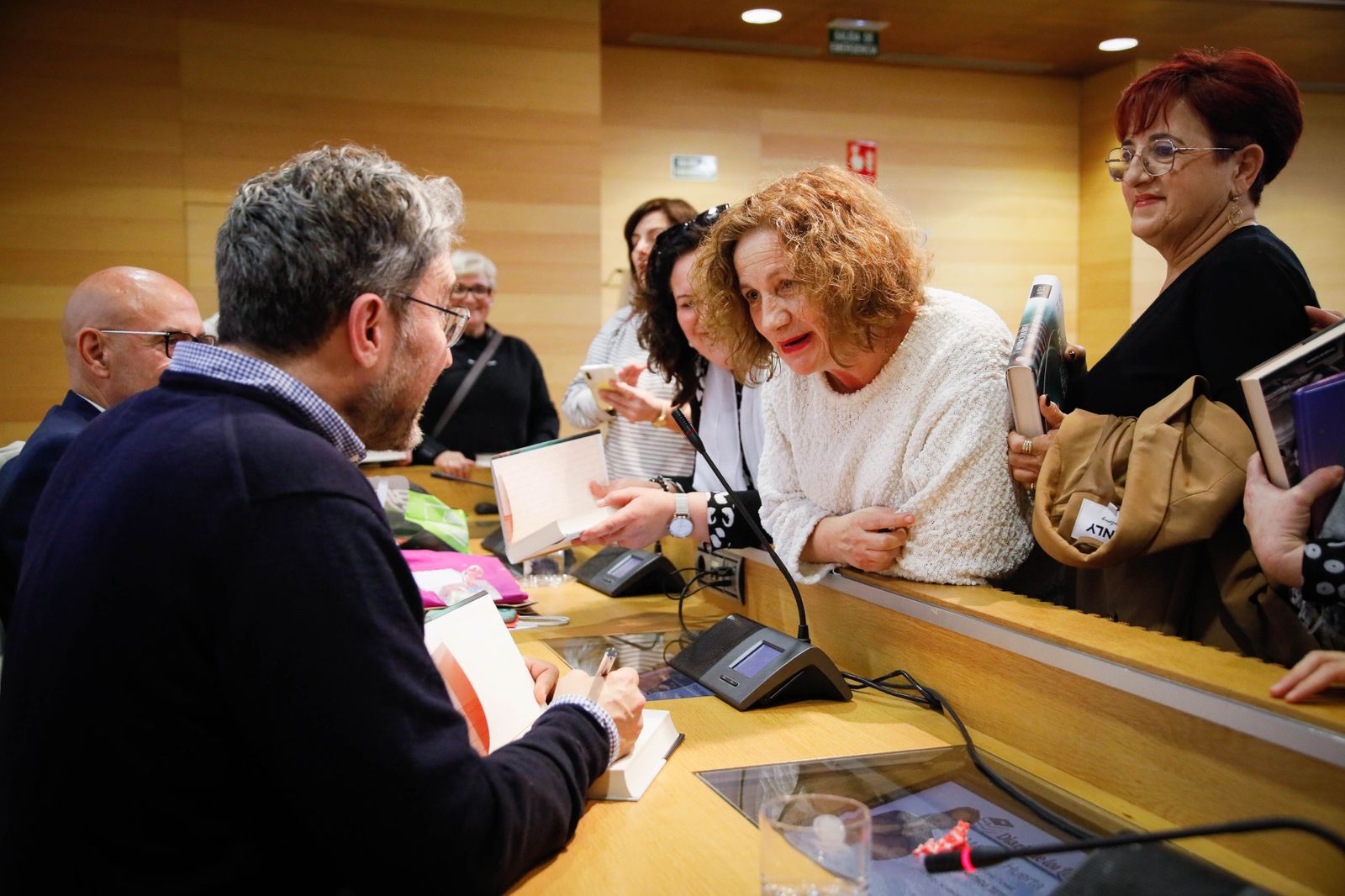 ¿Has estado en la presentación del libro de Máximo Huerta? Entra en la galería y buscate