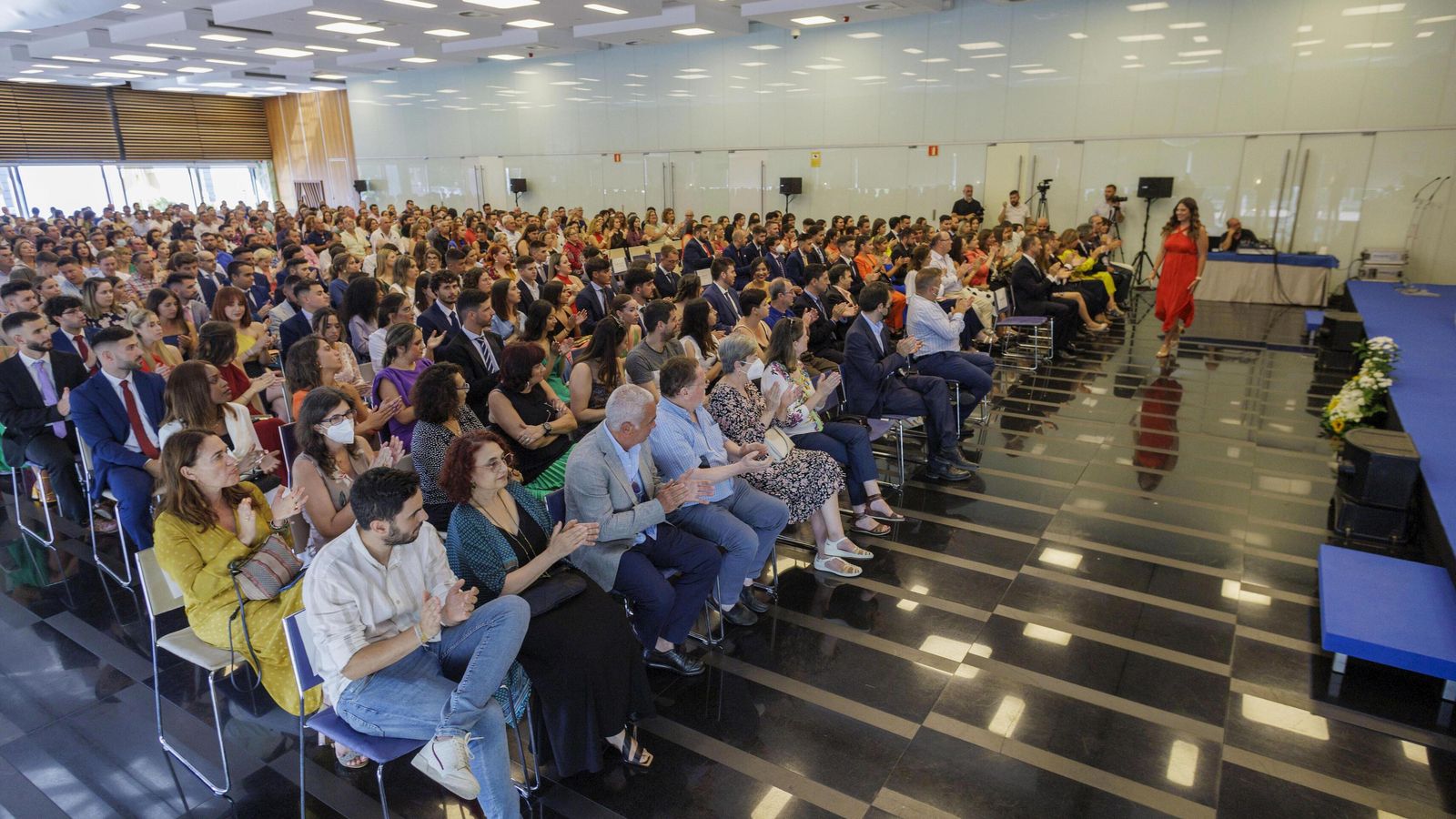 El acto de graduación académica se celebró en uno de los salones del Hotel Parador Atlántico.