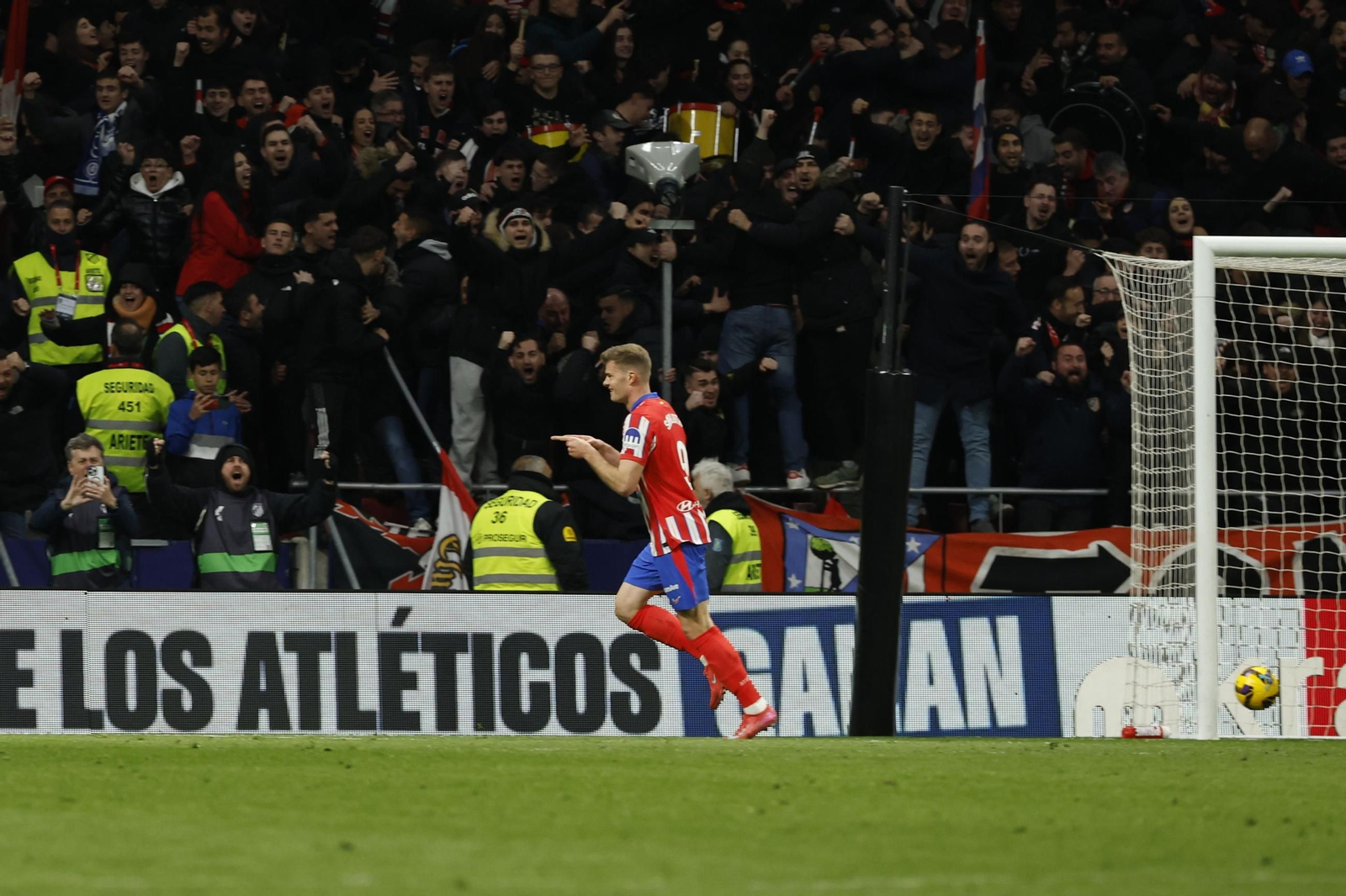 Las fotos de la remontada en el Atlético - Barcelona