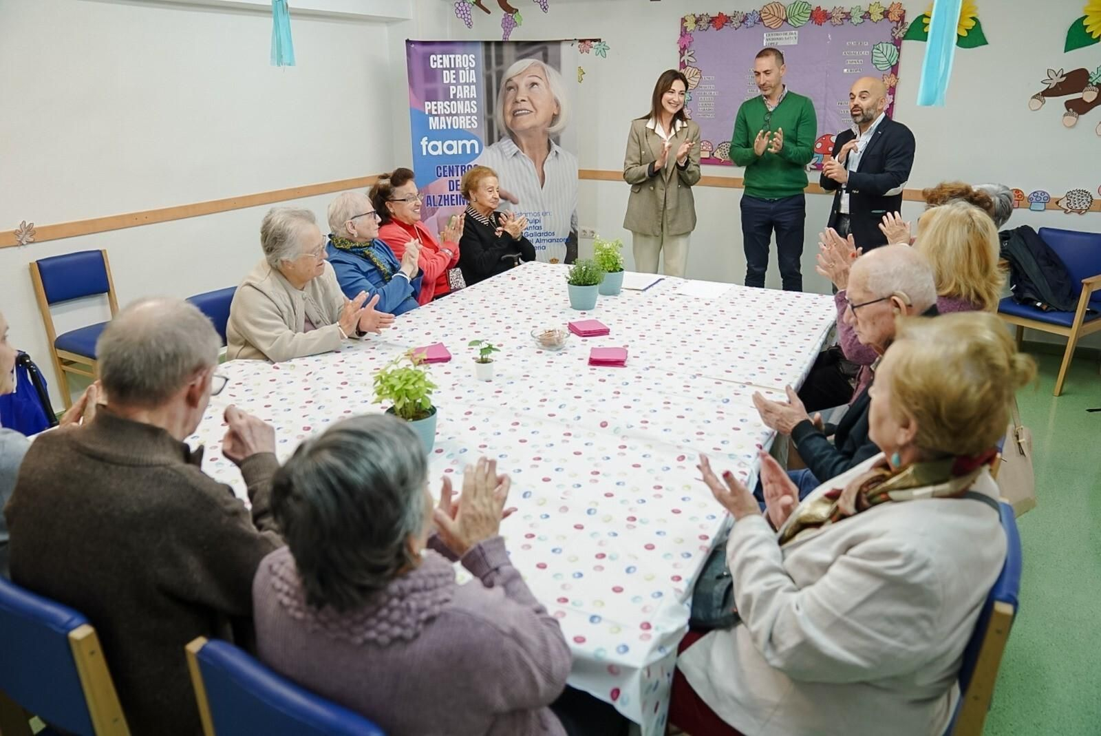 FAAM previene la soledad no deseada en los mayores de la provincia a través del proyecto ‘Café y Vínculos’
