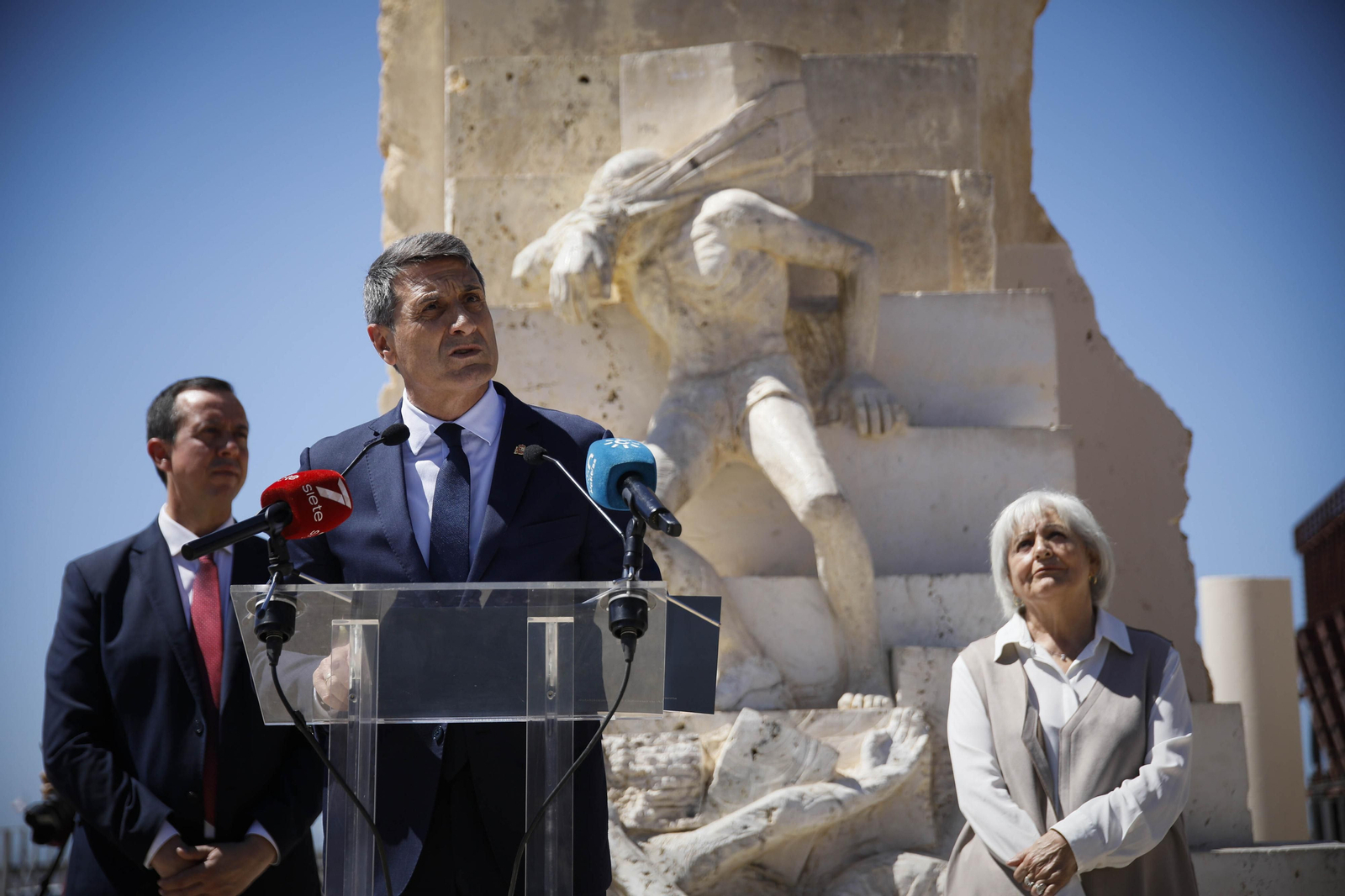 Acto de conmemoración a las víctimas del campo de concentración nazi de Mathausen, en imágenes