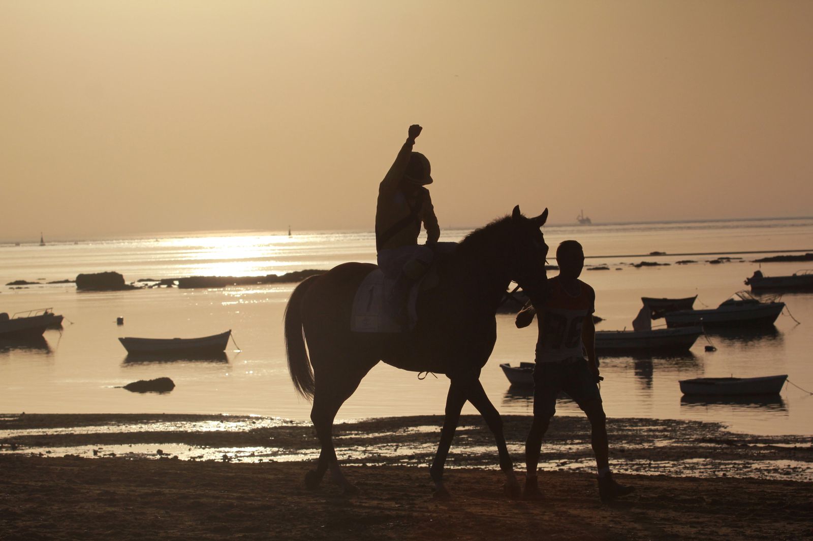 Las playas de Bajo de Guía y Las Piletas coforman este singular hipódromo.
