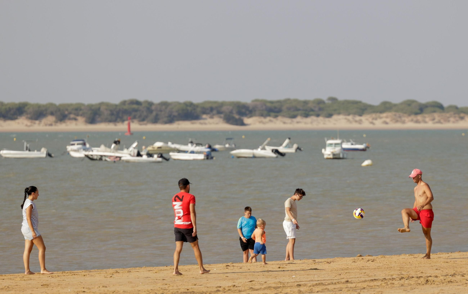 Imagen de la segunda jornada del ciclo final de las Carreras de Caballos de Sanlúcar 2025