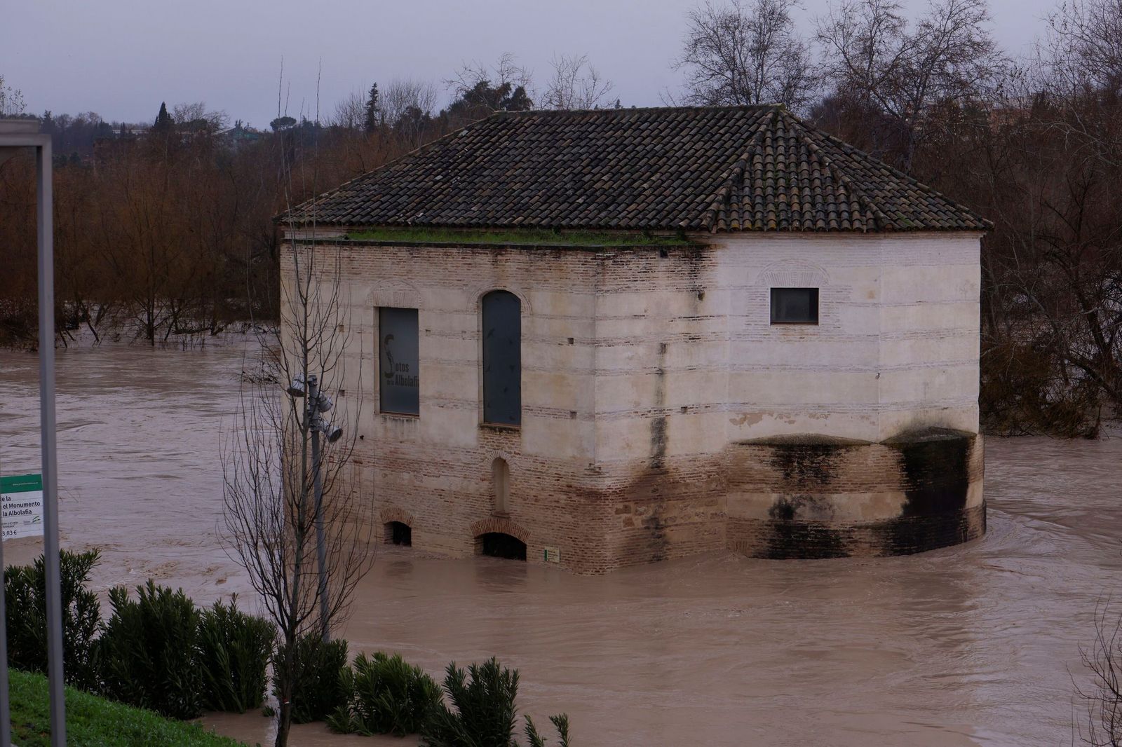 Así pasa el río Guadalquivir este lunes por Córdoba