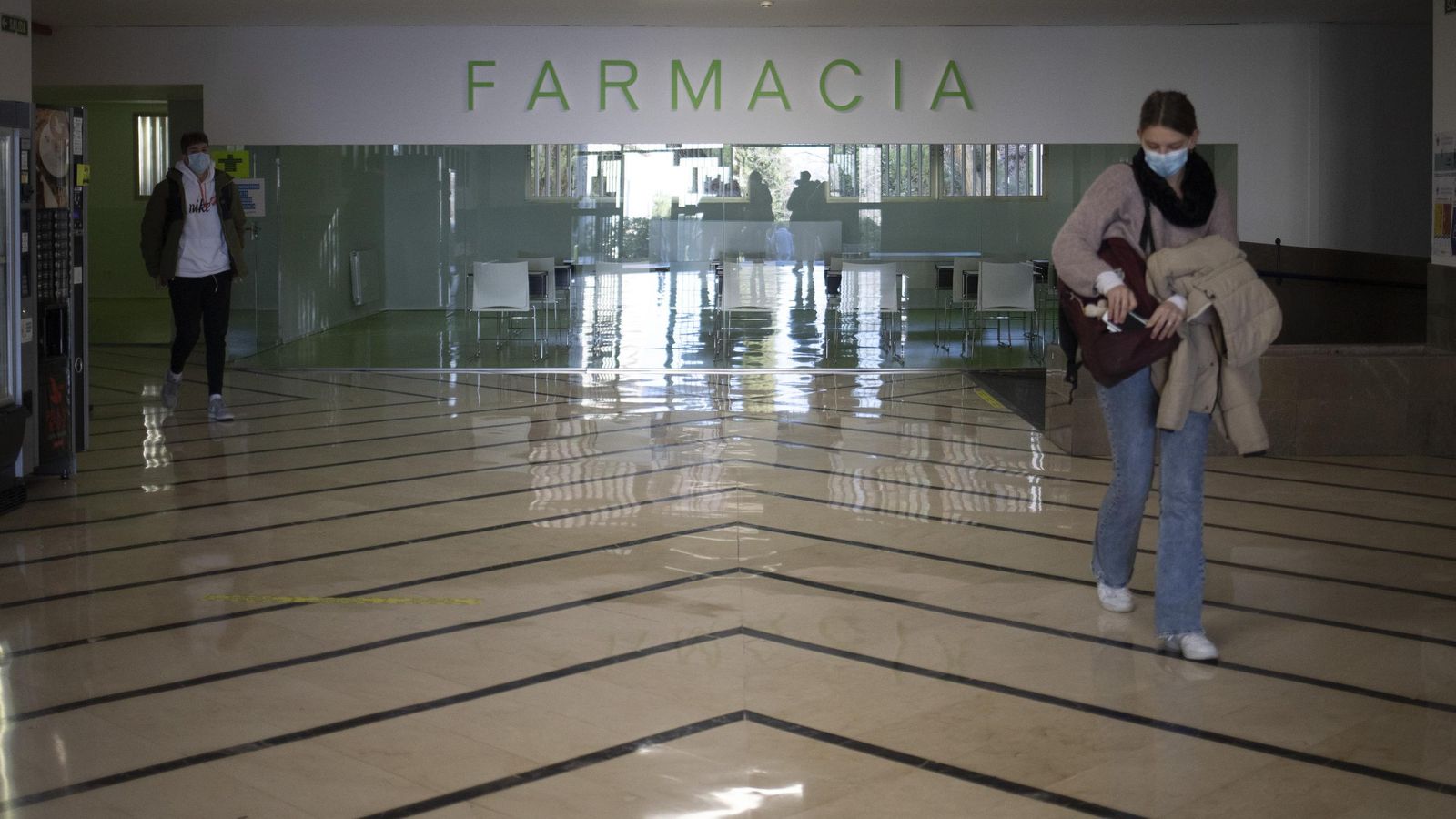 Salida de la Facultad de Farmacia.