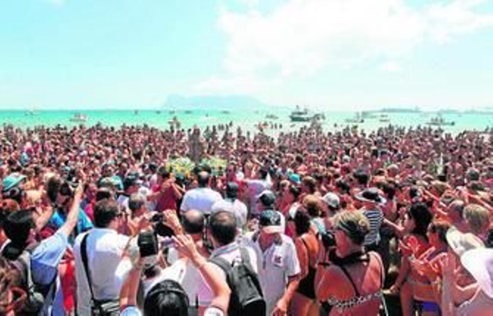 Fotografía de la romería marítima de la Virgen de la Palma del año pasado.