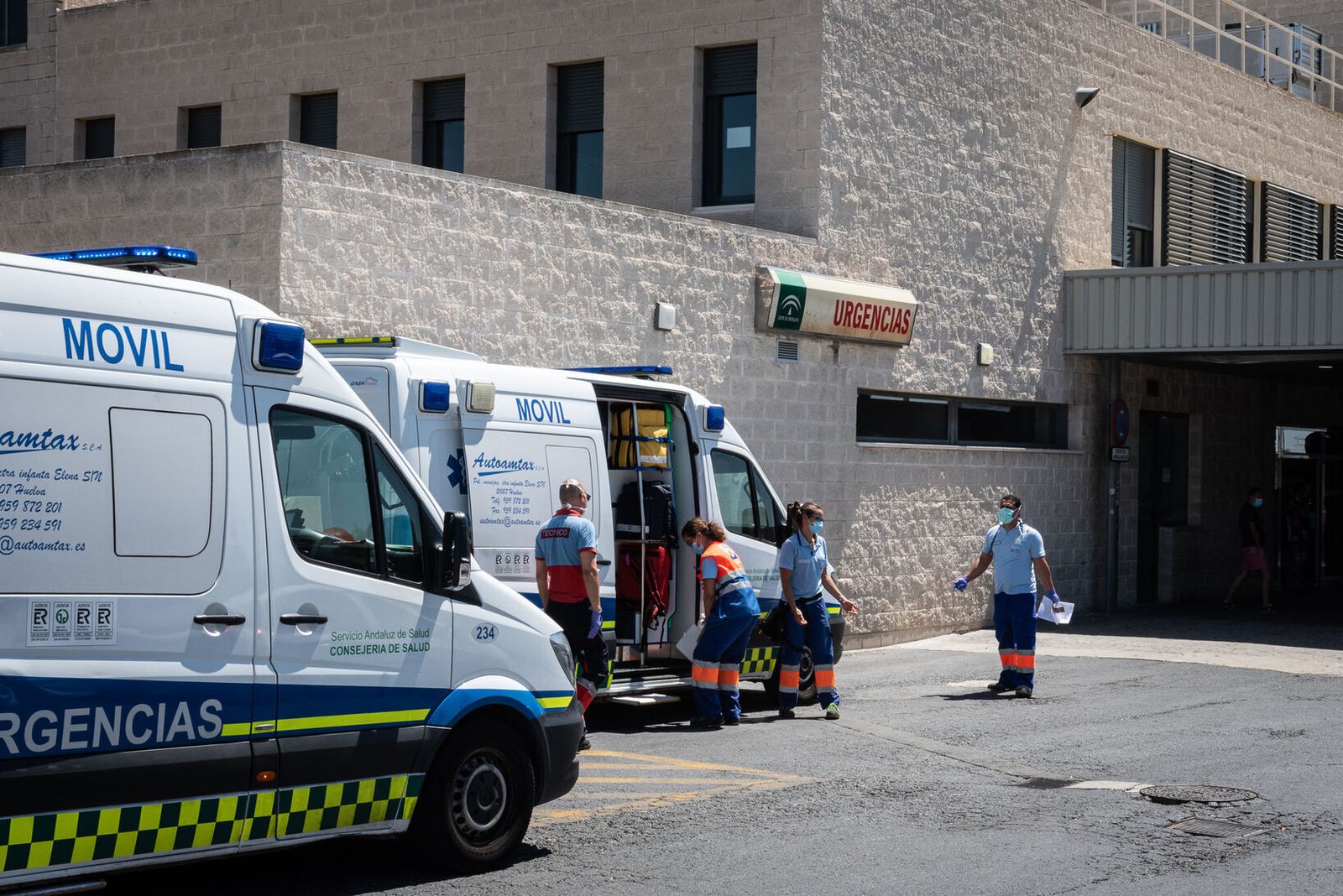 Inmediaciones del Hospital Juan Ramón Jiménez.