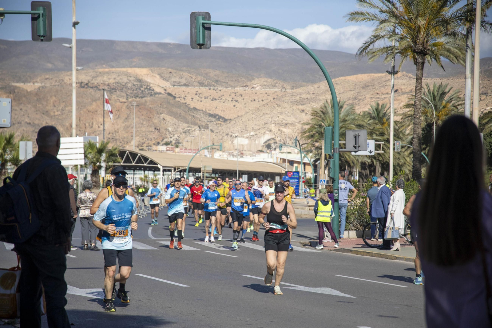 El Medio Maratón de Almería 2025, en imágenes