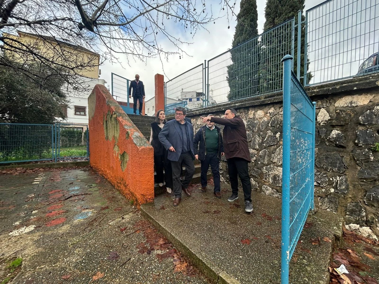 Responsables de Eduación de la Junta en Ubrique este jueves