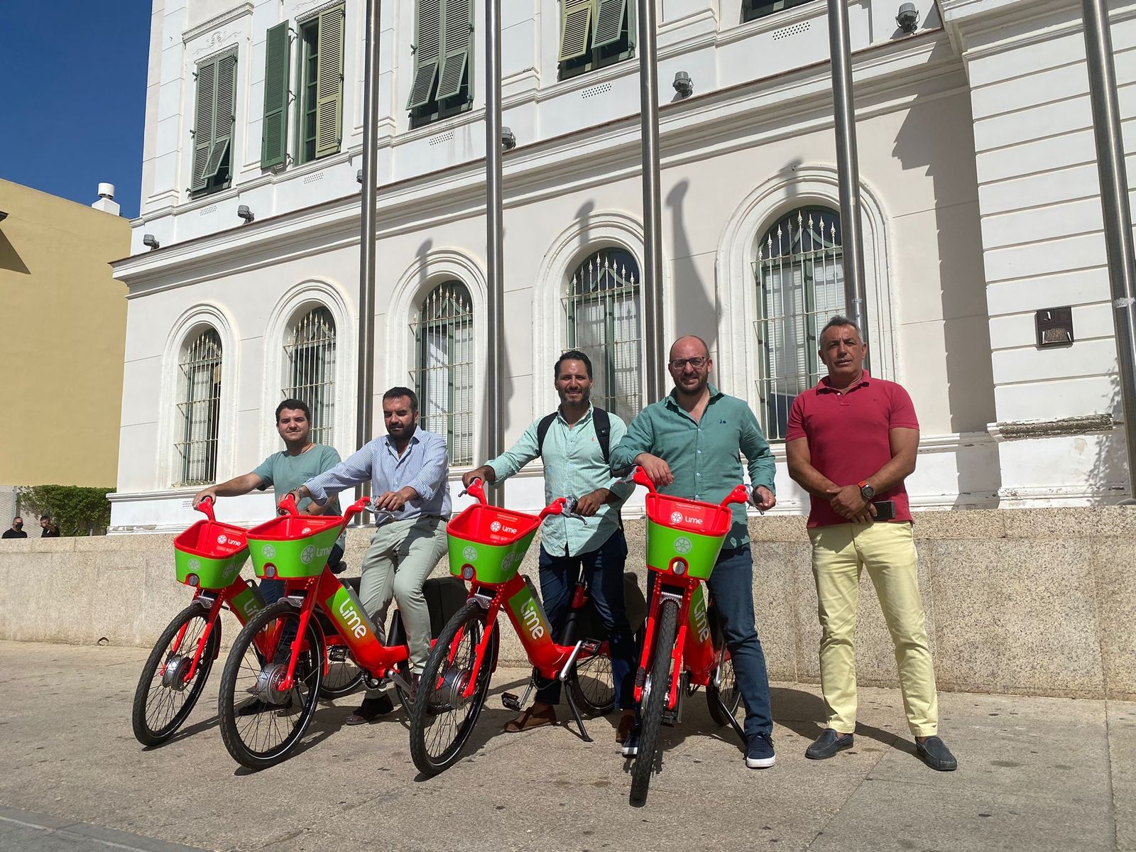 Algunas de las nuevas bicis eléctricas que estarán disponibles en la ciudad.