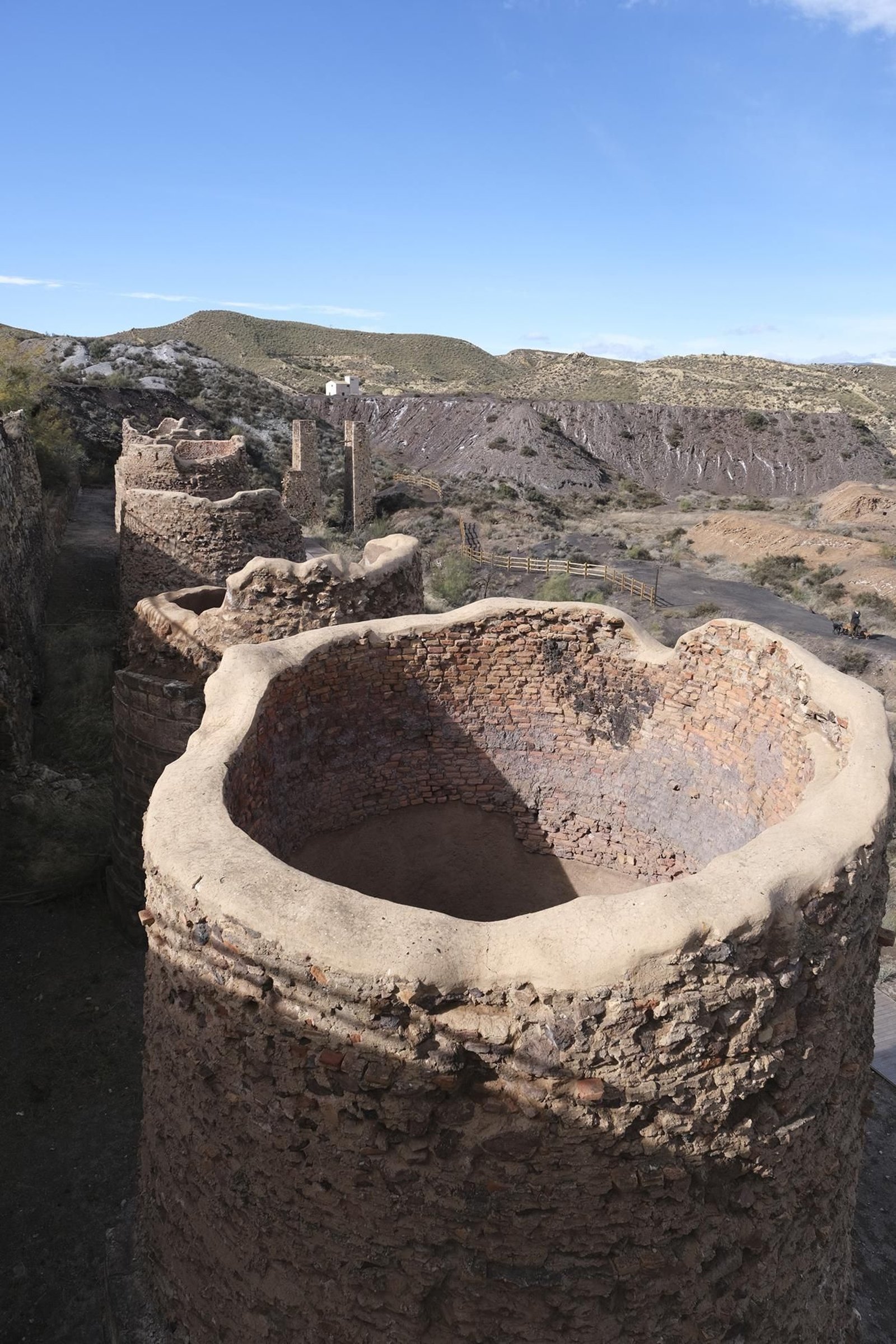 Fotogalería hornos de calcinación en Lucainena de las Torres.  Almería