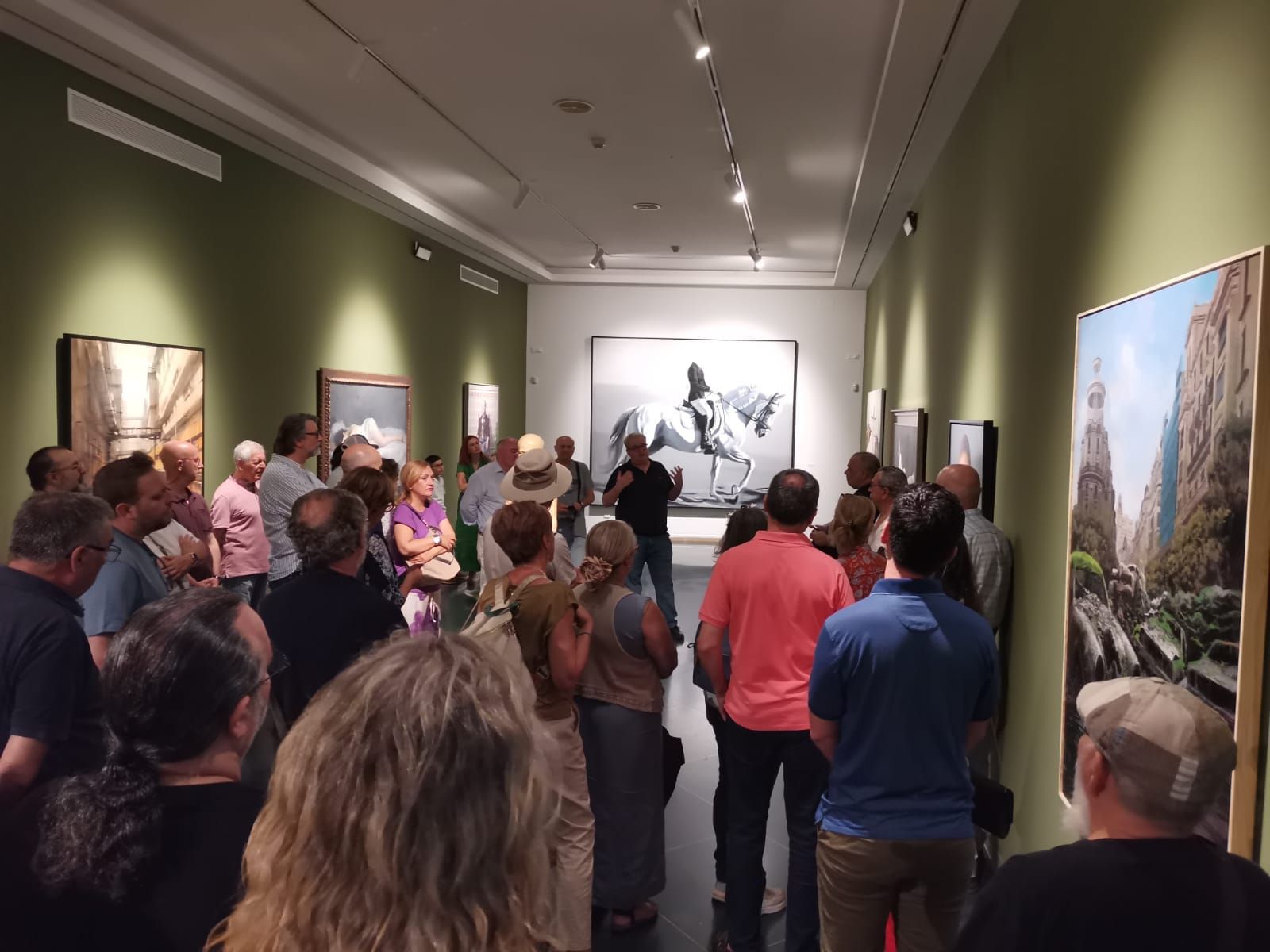 Una visita a la exposición 'Donde una tea alumbra'.