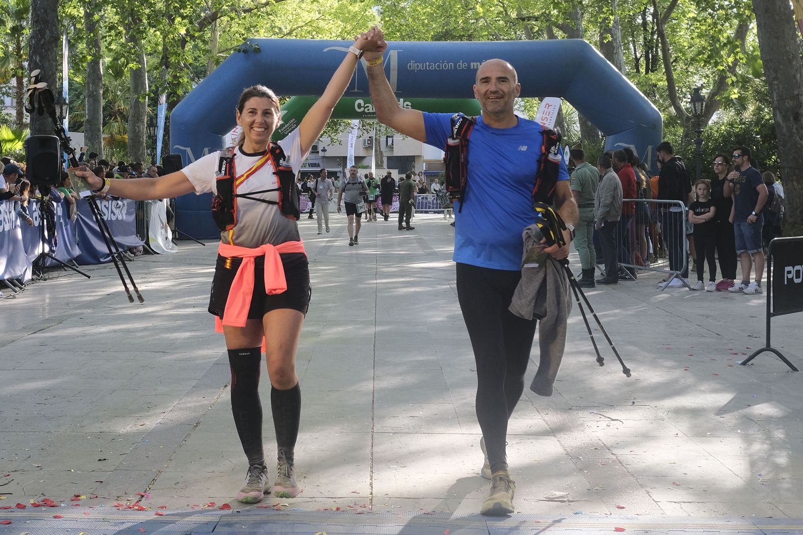 Cierre de la meta de los 101 kilómetros de la Legión, en fotos.