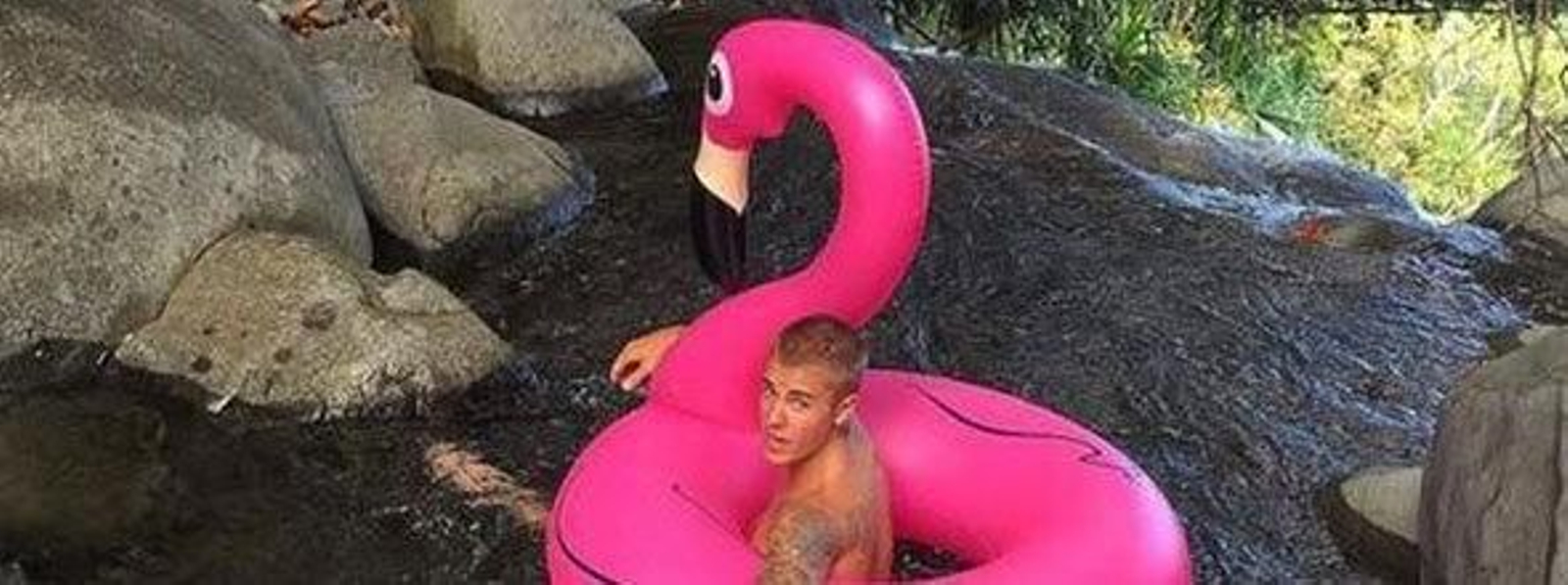 Justin Biber con este famoso flotador. / INSTAGRAM