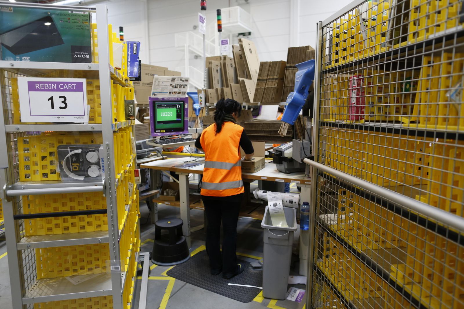 Plataforma logística de Amazon en Madrid