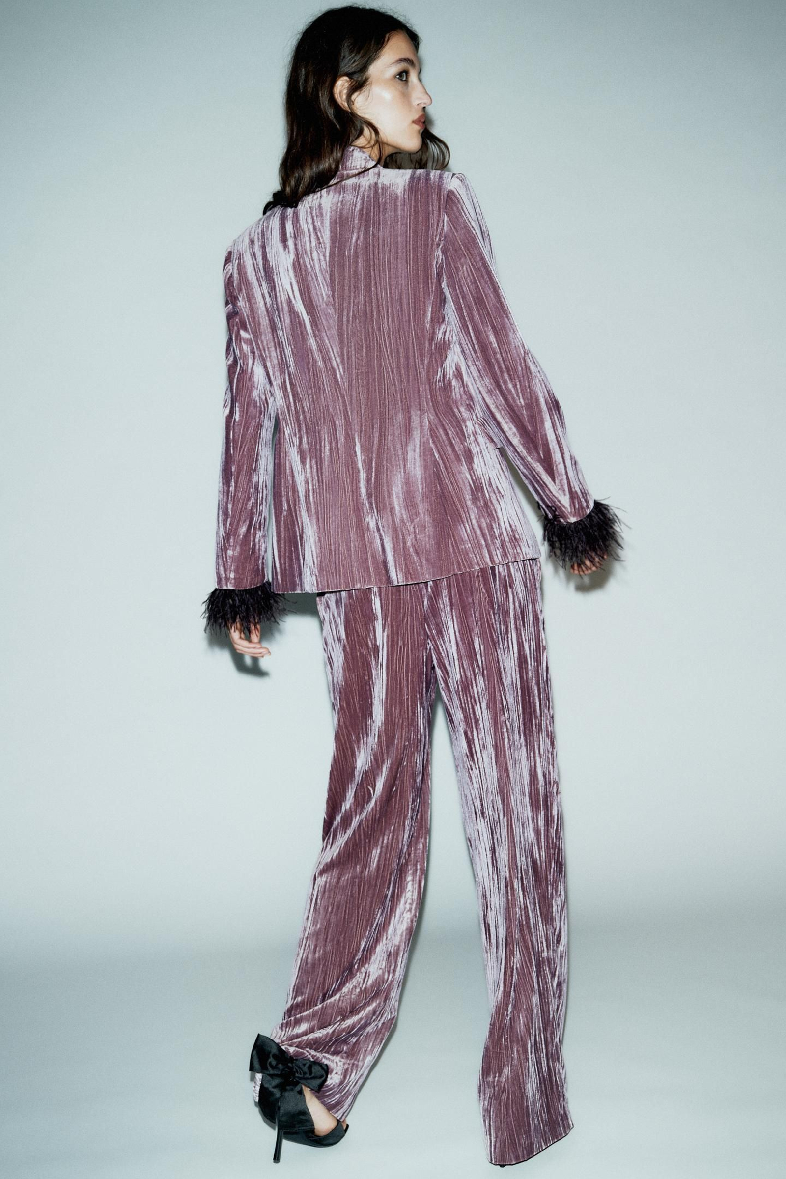 Conjunto de terciopelo de Zara.