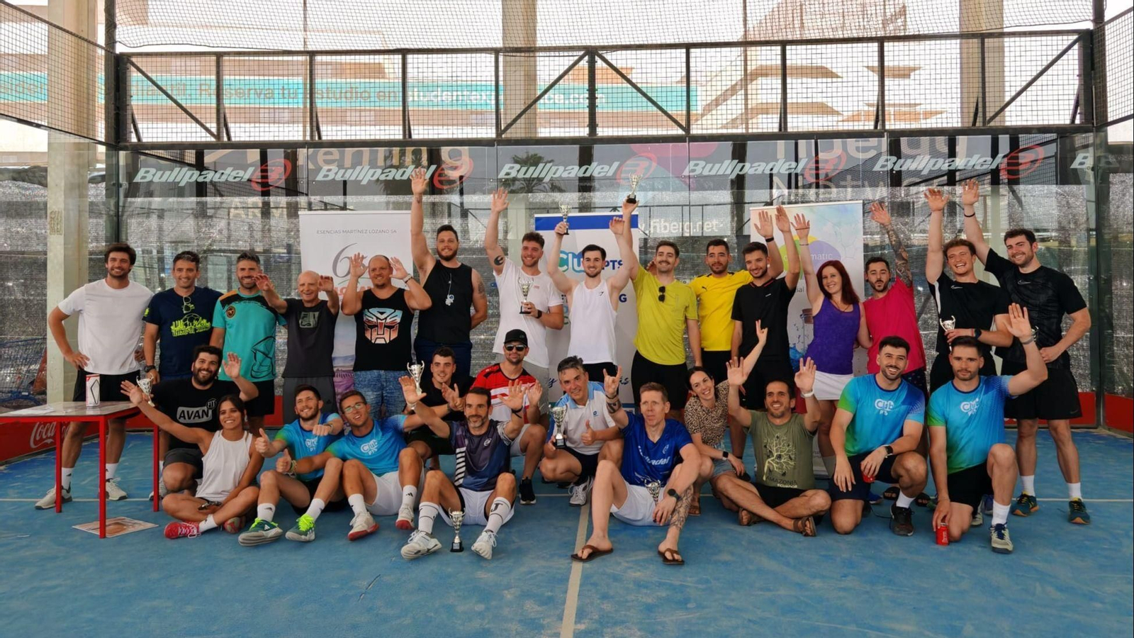 Participantes en el I Torneo de Verano de Pádel del Club PTS