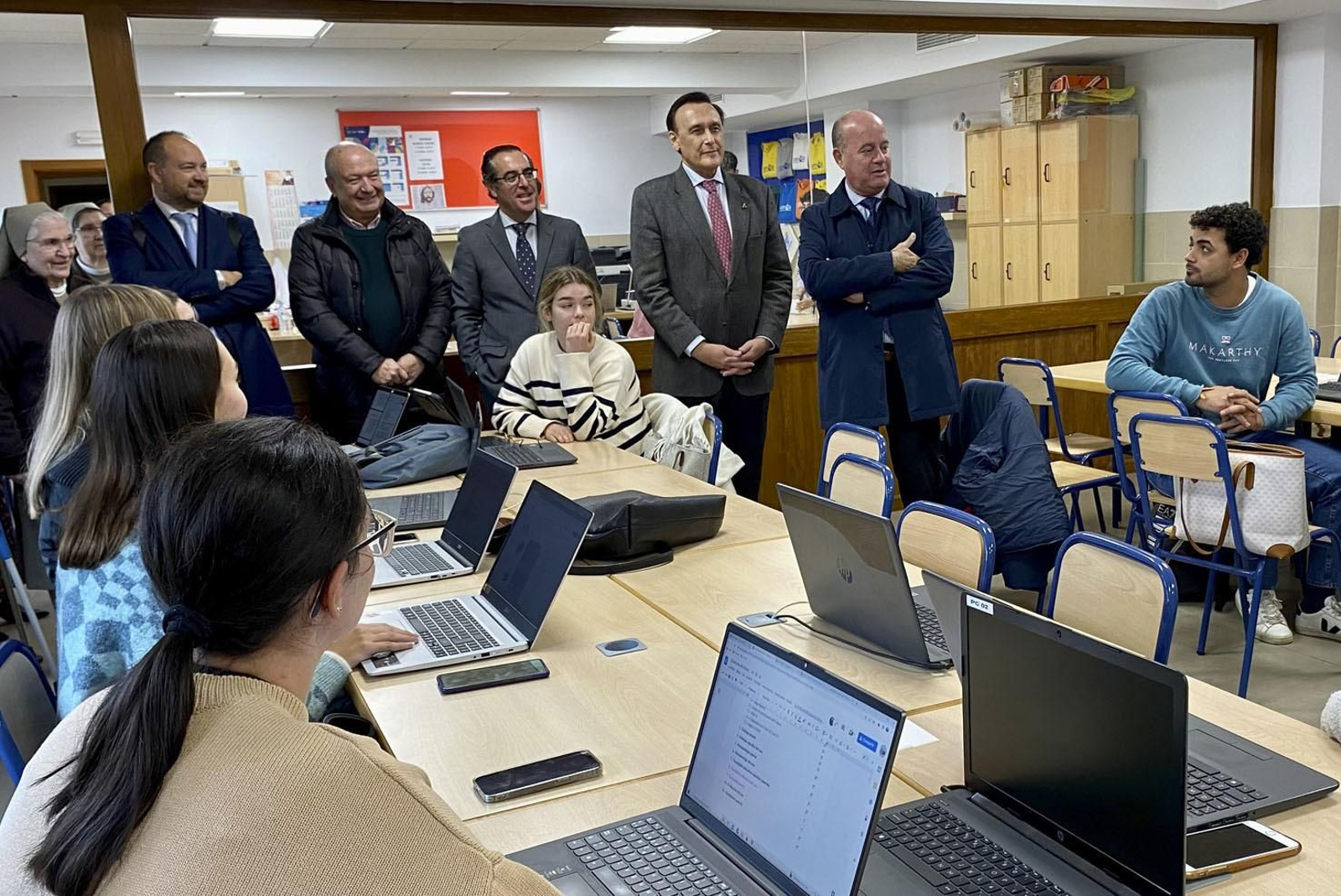 Visita del consejero a la Escuela de Magisterio de Antequera