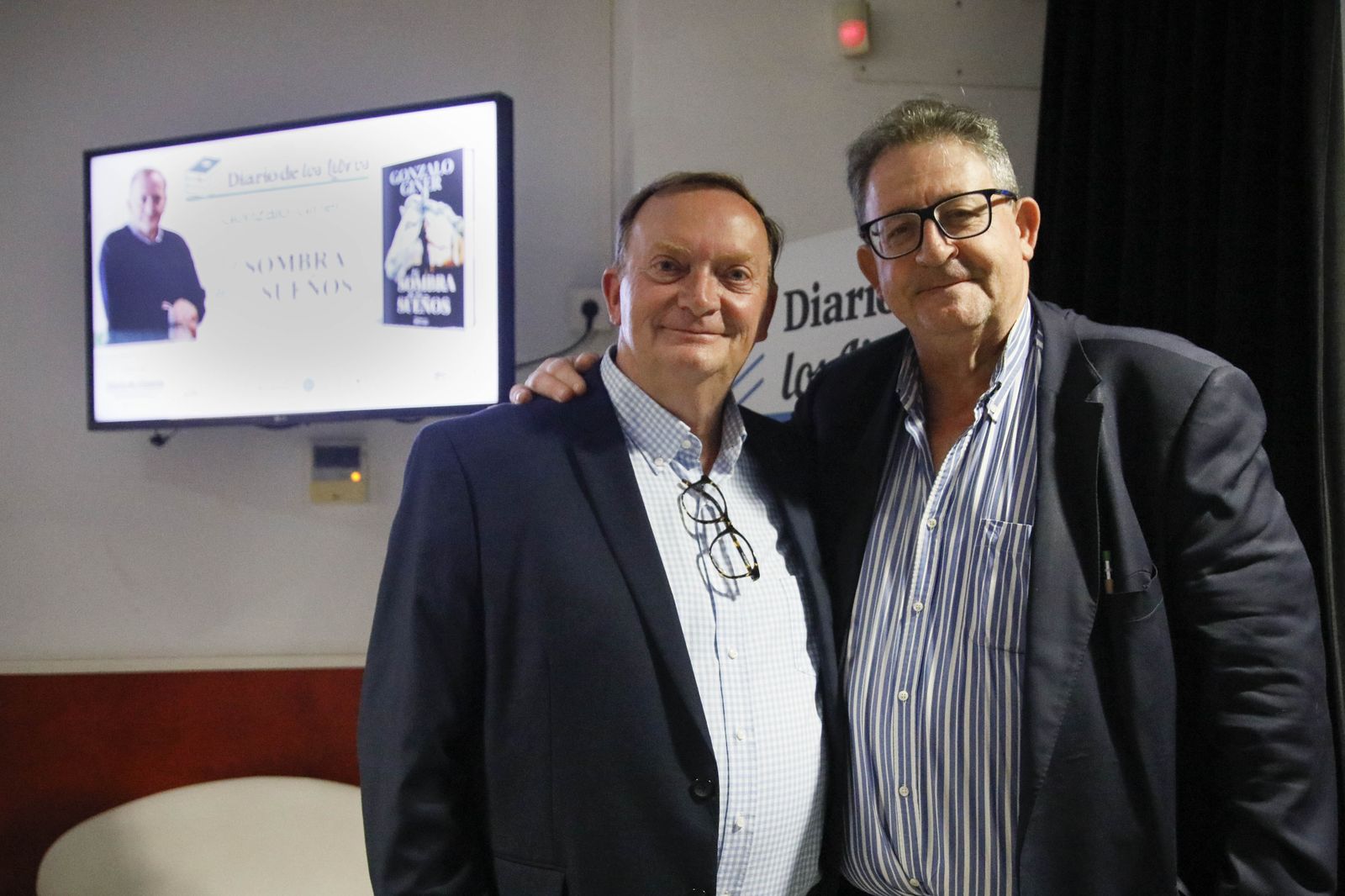 Imágenes del libro "La sombra de los sueños" de Gonzalo Giner