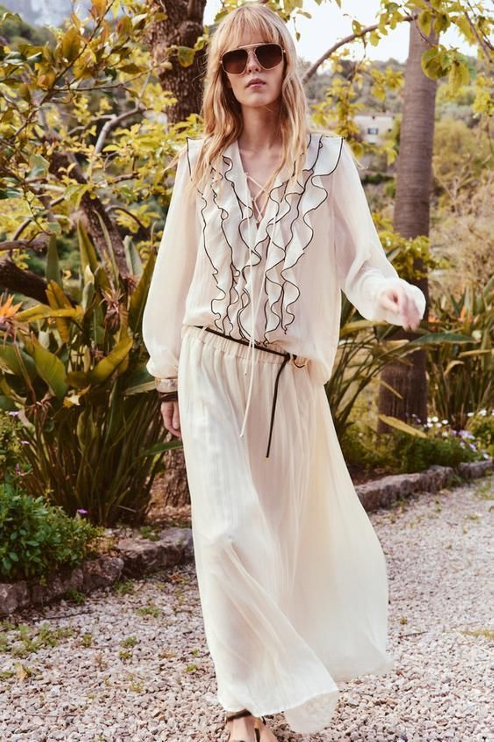 Blusa con volantes fluida