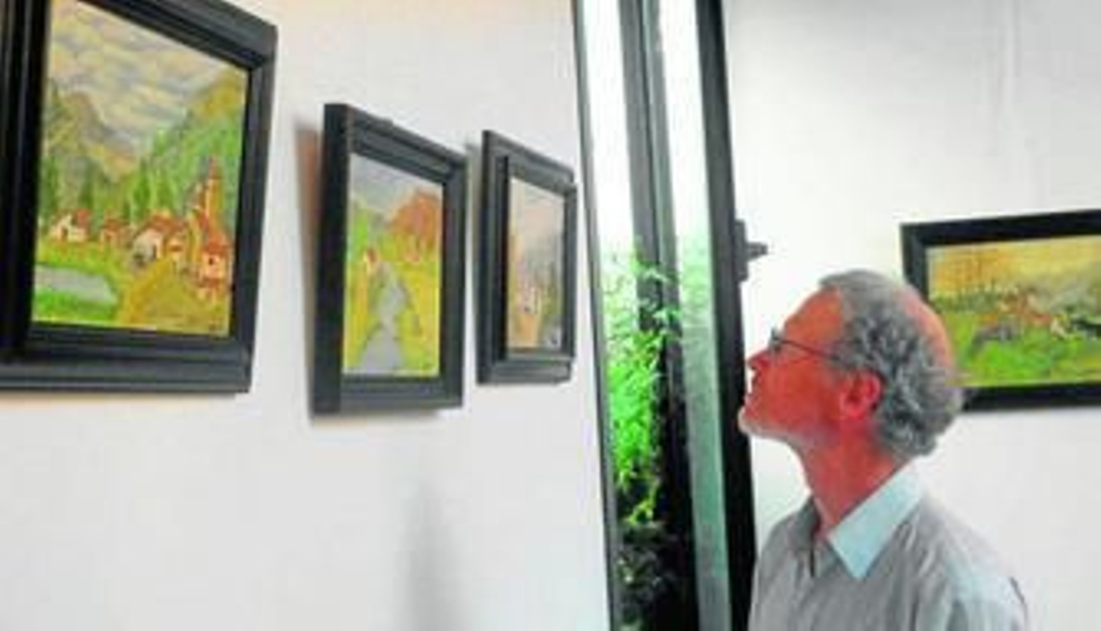 Pinturas de Salvador Segura y algunas de las obras de Ruth Koenigsberger -sobre estas líneas-.