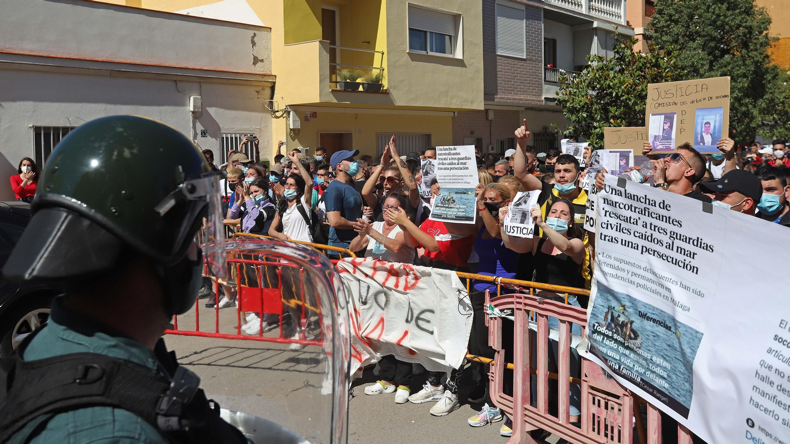 Fotos de la manifestación de La Atunara en La Línea