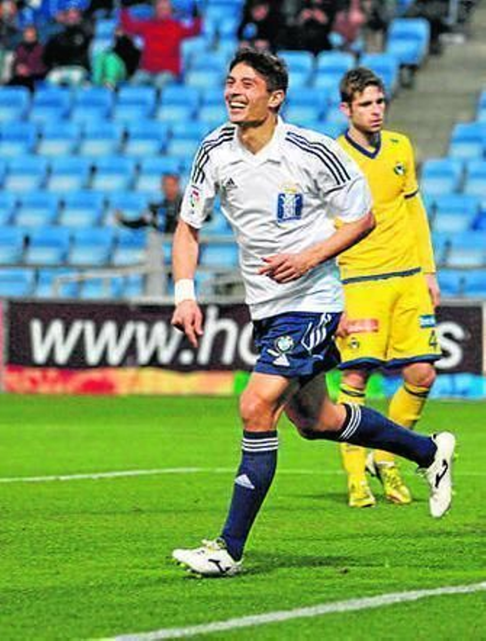 Jesús Vázquez celebra un gol.