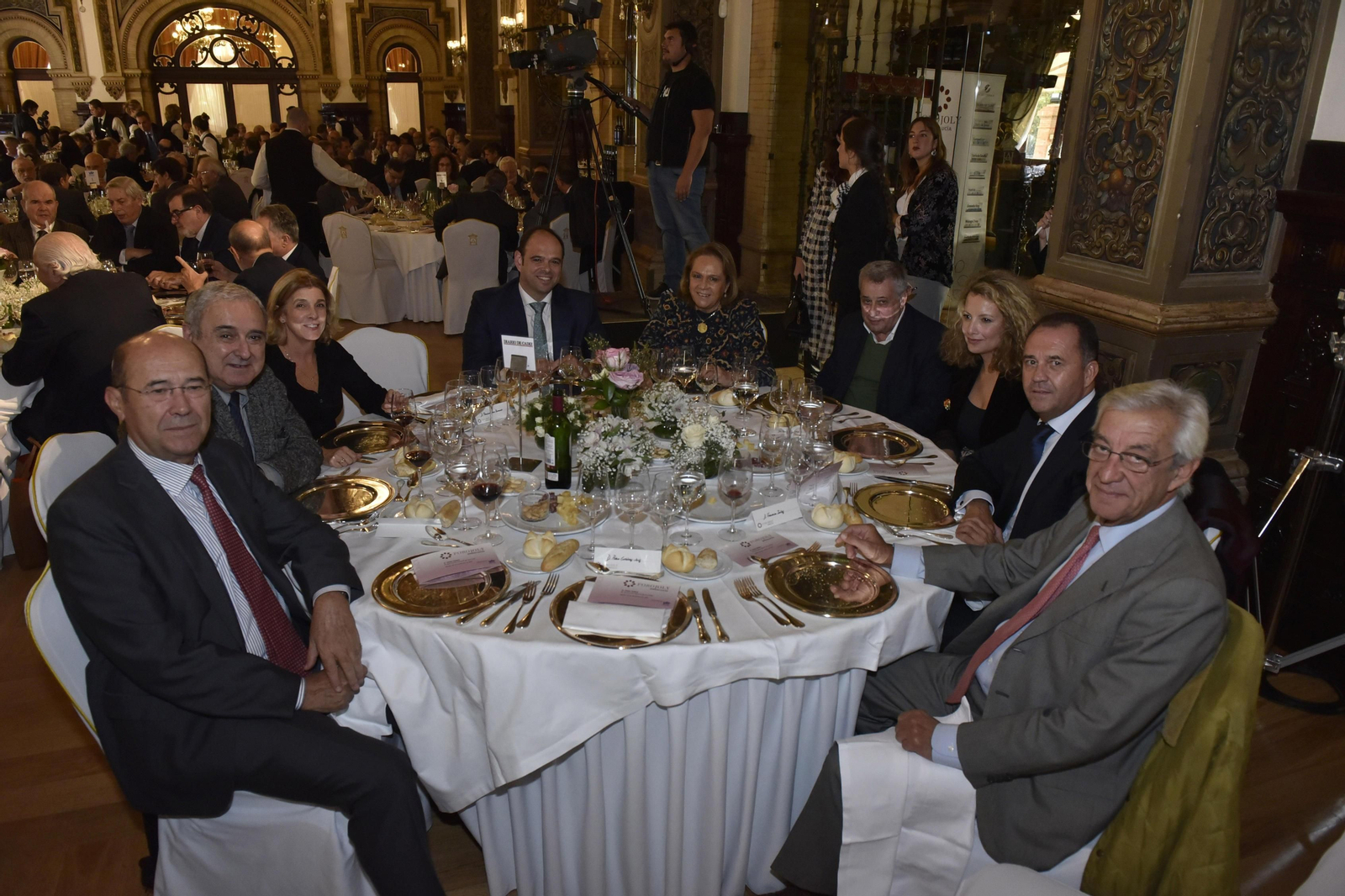 Francisco Ferraro, Rafael Valencia, Victoria García-Añoveros, José Antonio Matz, Concepción Yoldi, Jerónimo Páez, Marita Rufino, Julián Martín y Fernando Ibáñez