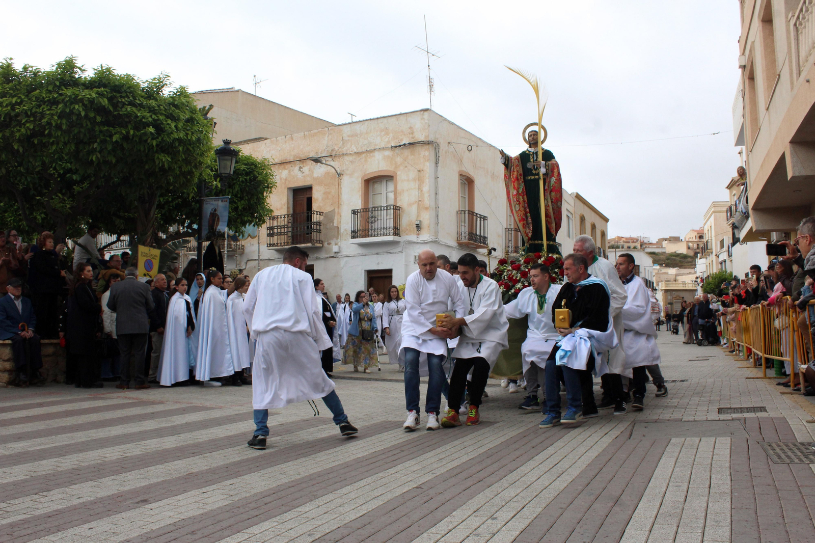 Las imágenes del Domingo de Resurrección en Turre: carreras de San Juan