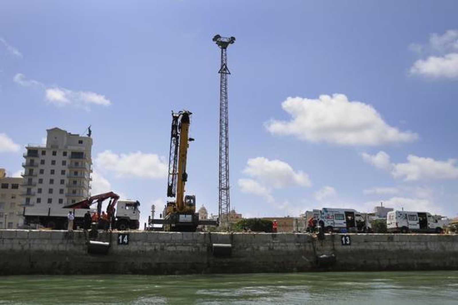 La construcción del aliviadero de pluviales en la plaza de San Juan de Dios culmina su primera fase.  Foto: Almudena Torres