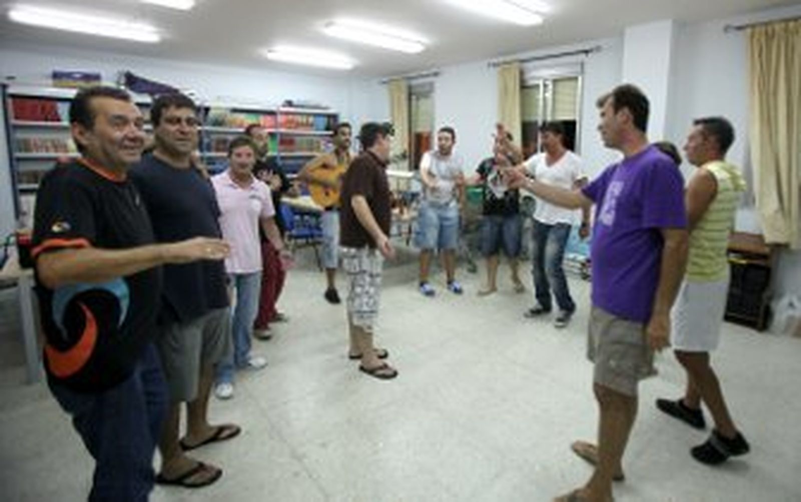 La chirigota del Sheriff acapara la atención de una noche discreta a priori