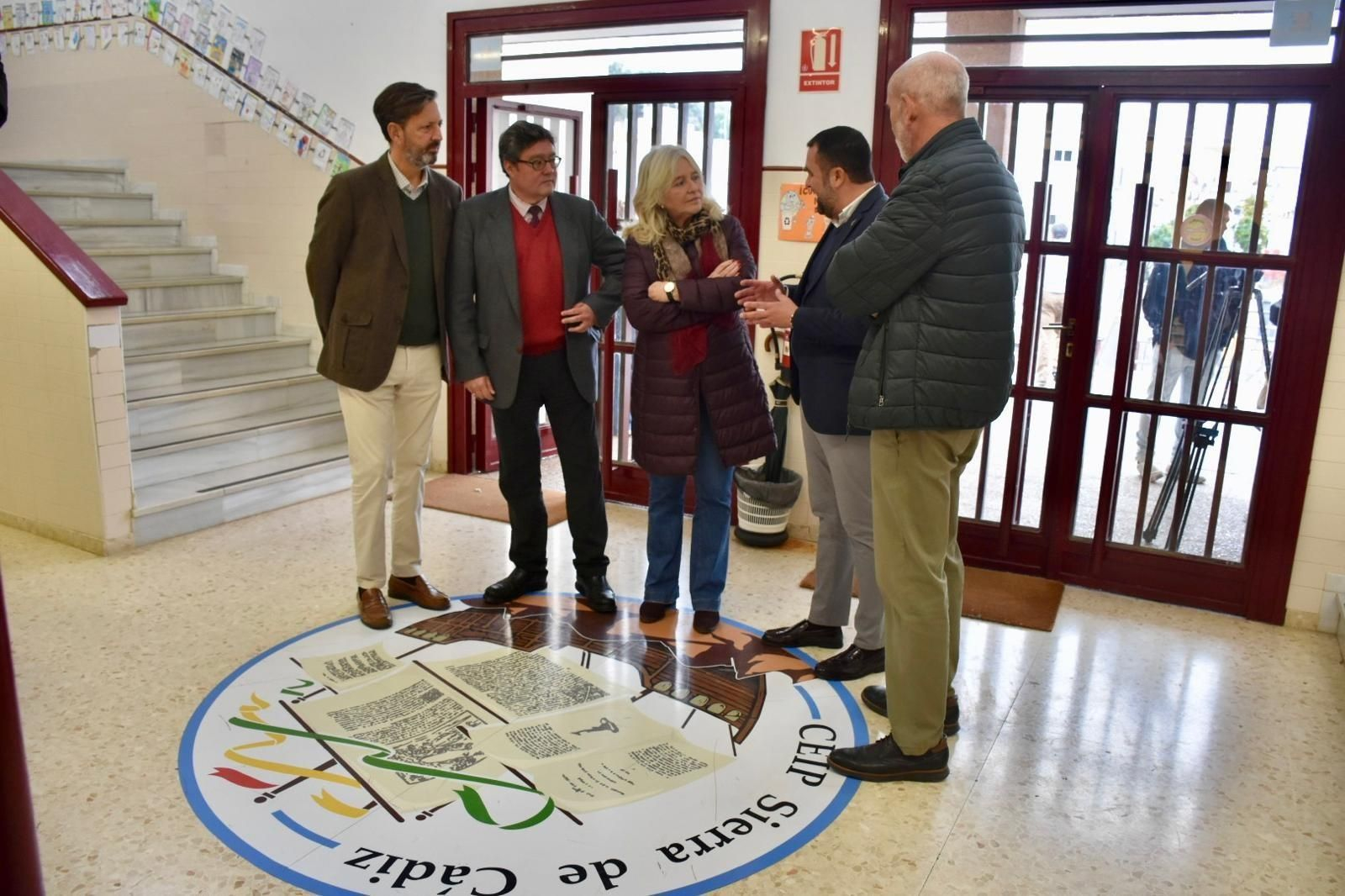 Mercedes Colombo, durante su visita al CEIP Sierra de Cádiz en Algar.