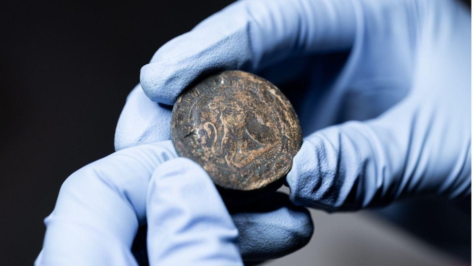 Elementos pertenecientes a víctimas halladas en el Barranco de Víznar