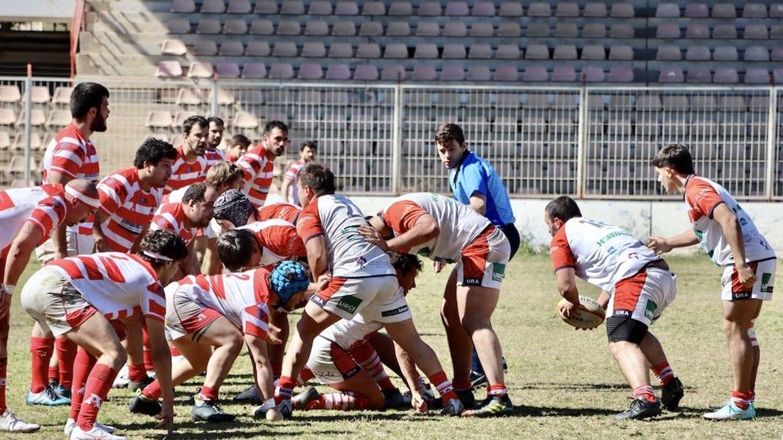 Melé del conjunto cruzado en una acción del encuentro frente a Arquitectura.