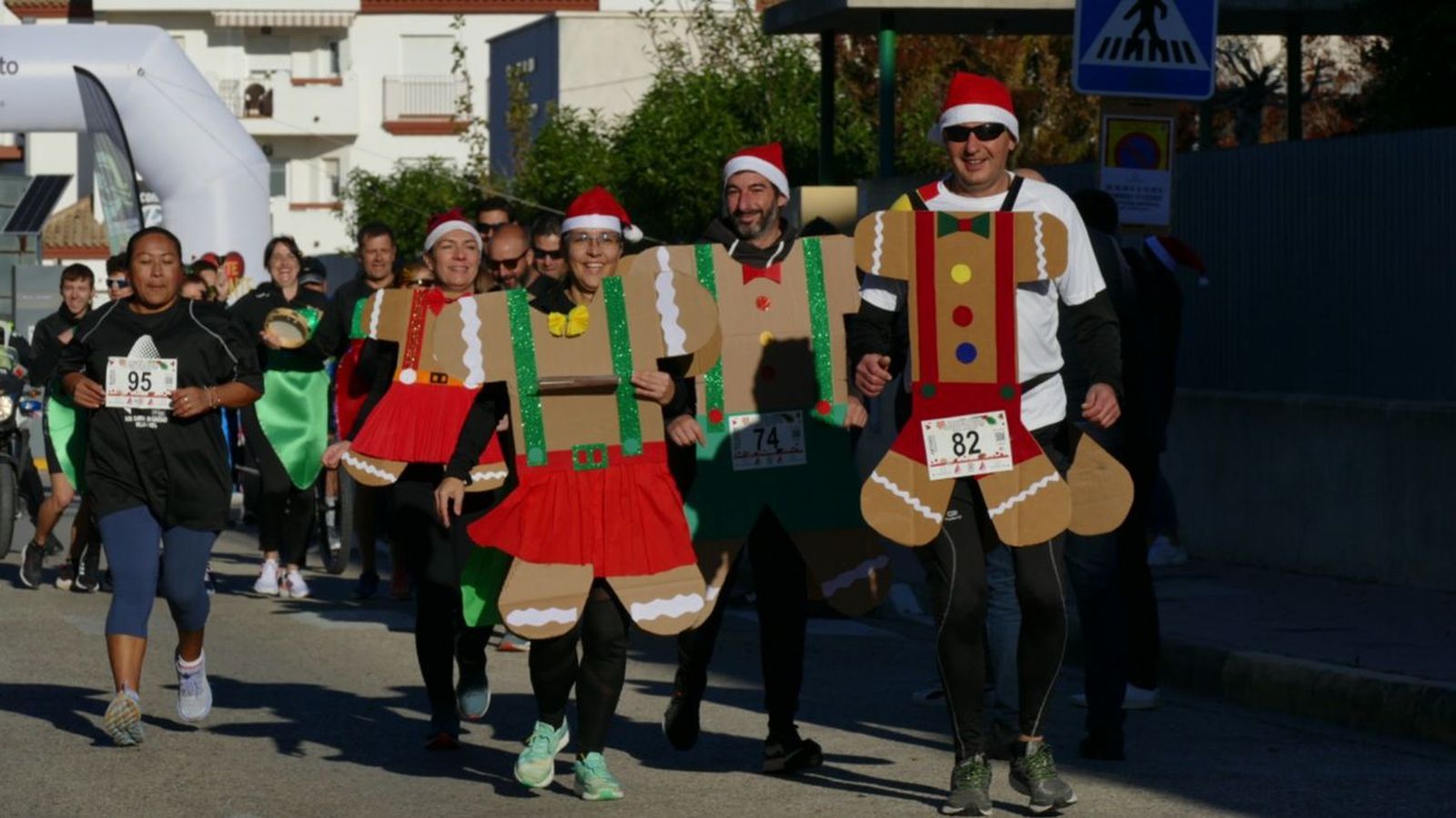 Uno de los momentos durante la Carrera Popular de Navidad en Rota el año pasado