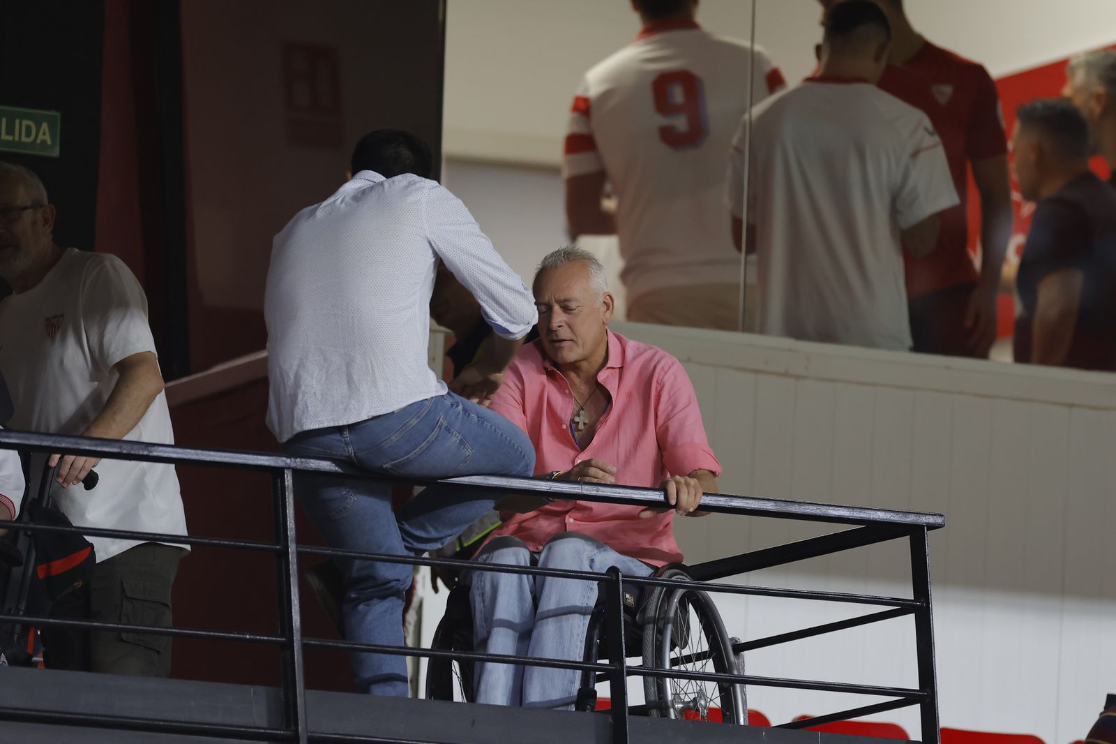 Búscate en las fotos del Sevilla fc-Girona