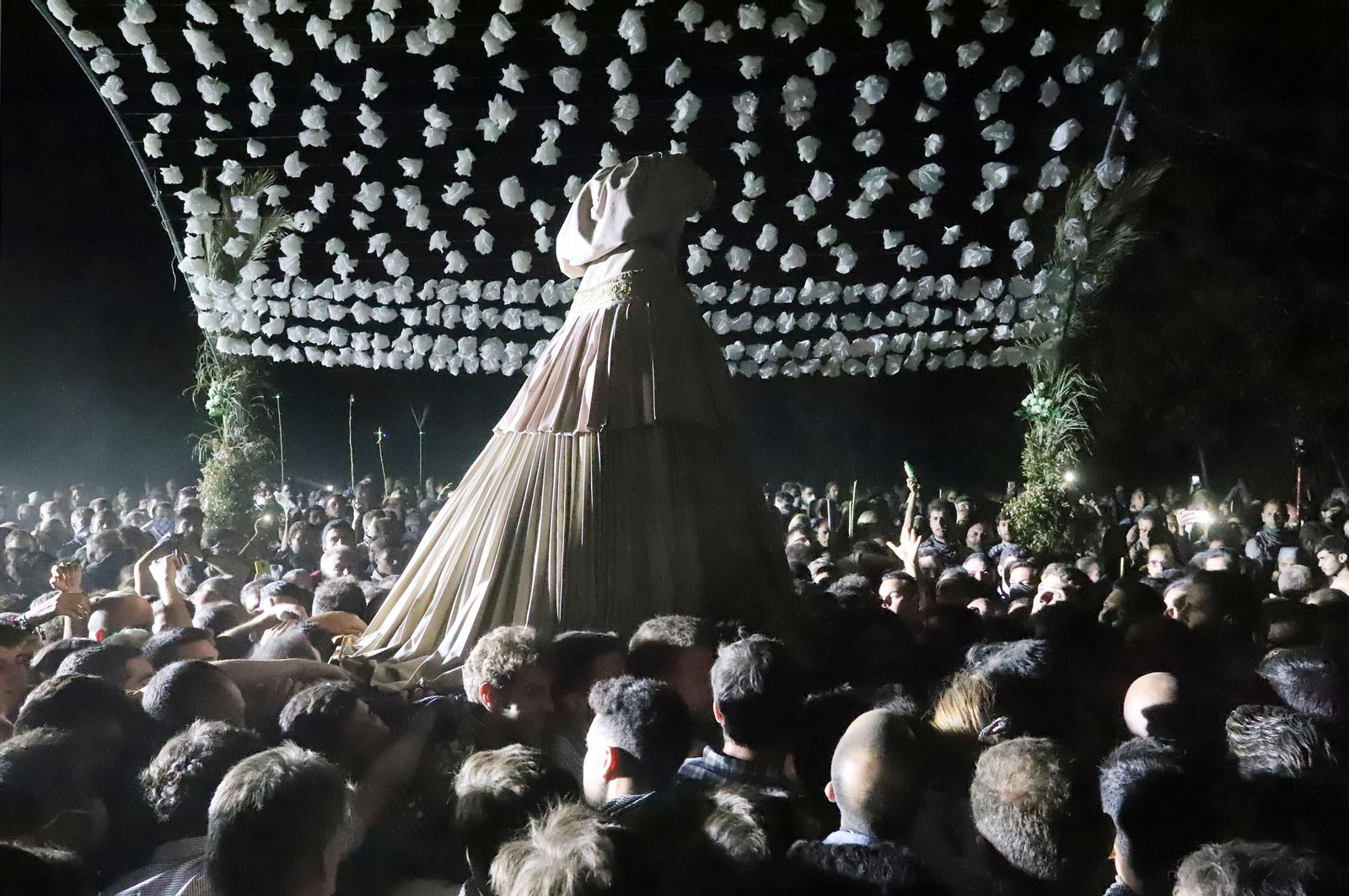 Recuerda las imágenes de la Venida de la Virgen del Rocío a Almonte en 2019