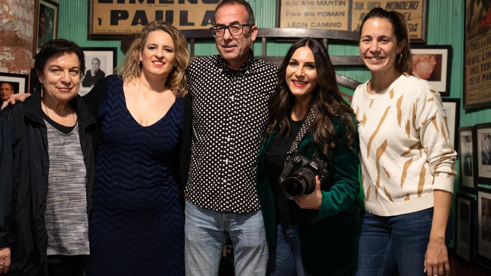 Parte del equipo de Deflamenco.com, en El Pasaje.