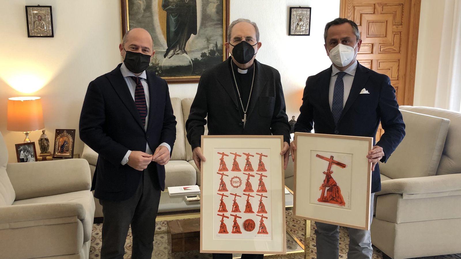 Monseñor Asenjo, flanqueado por Alejandro Mateos y Ricardo Suárez