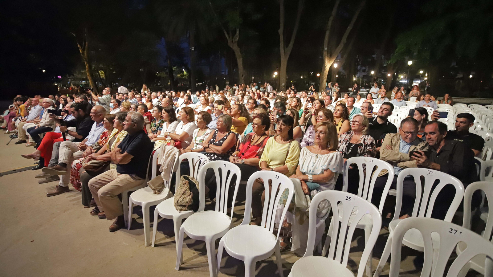 Fotos de ambiente en el concierto de Juanlu Montoya en Algeciras